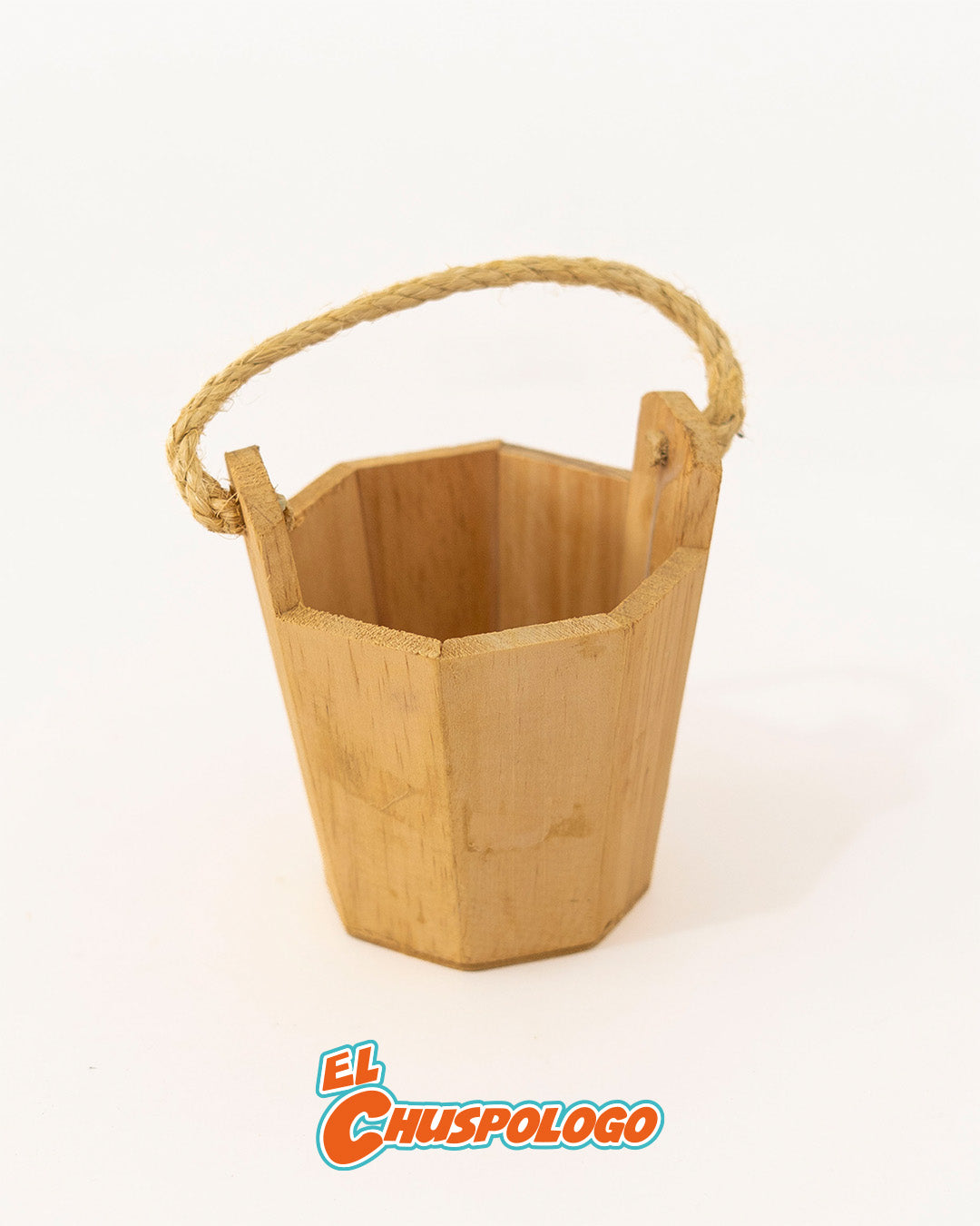 Balde de madera decorativo